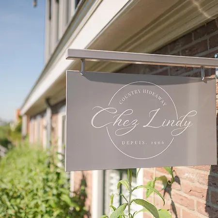 Chez Lindy Country Bed & Breakfast *
