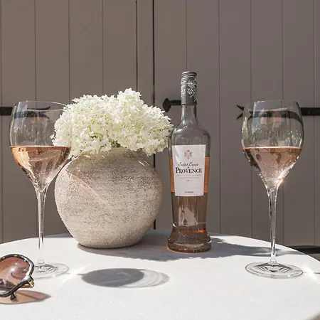 Chez Lindy Country לינה וארוחת בוקר Kolhorn